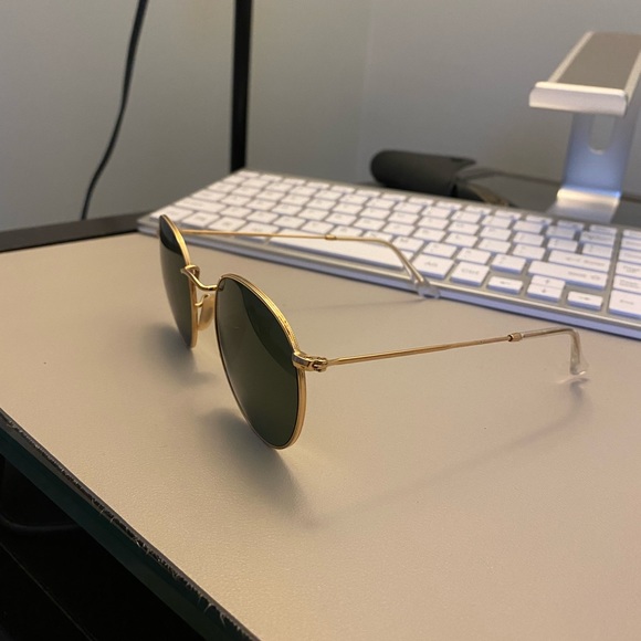 Round Rayban Sunglasses - Picture 4 of 9